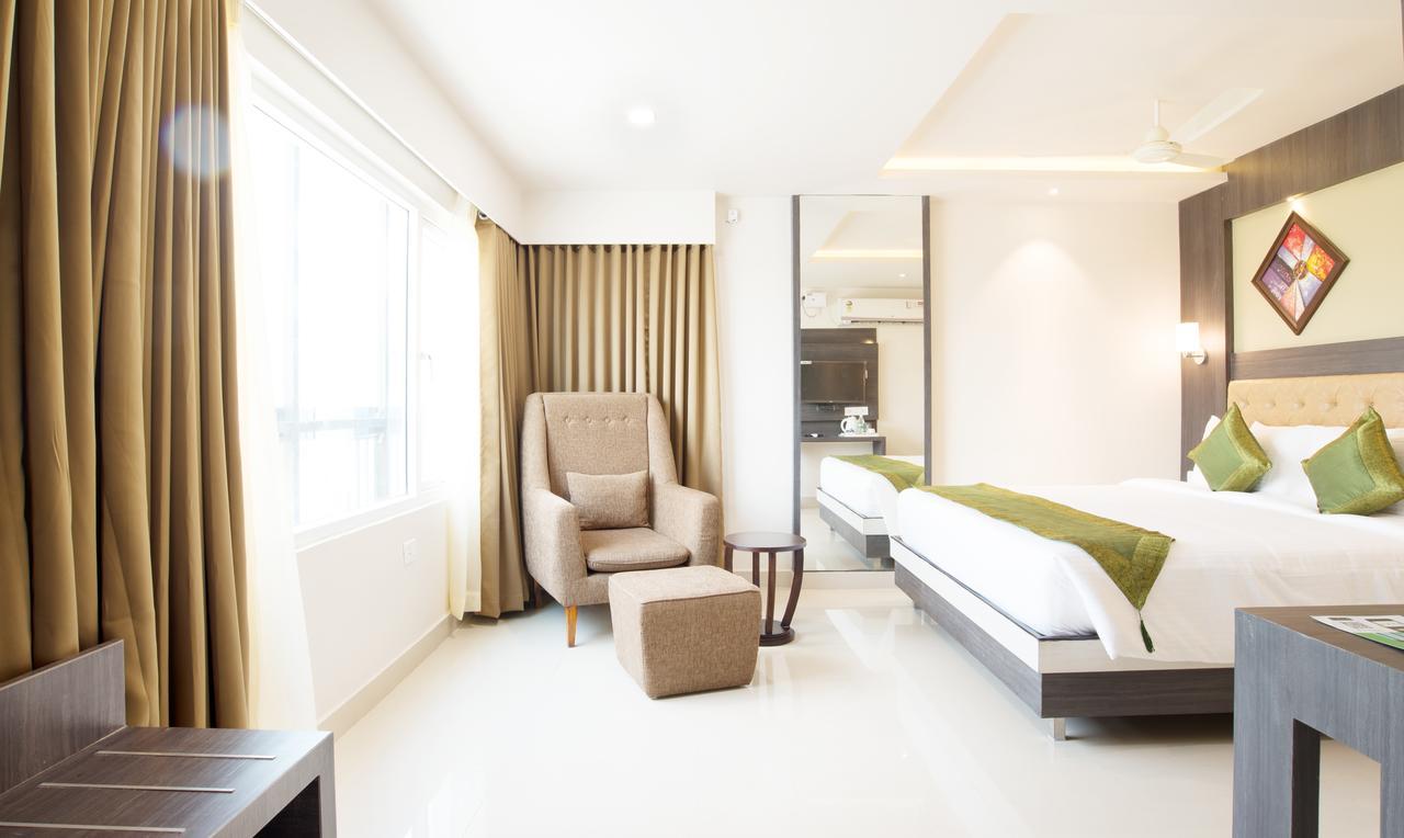 Olive Tree Hotel Виджаявада Экстерьер фото