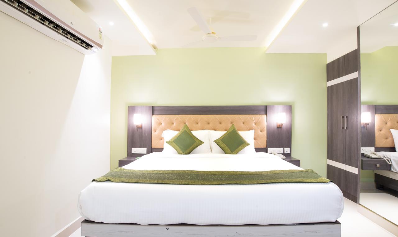Olive Tree Hotel Виджаявада Экстерьер фото