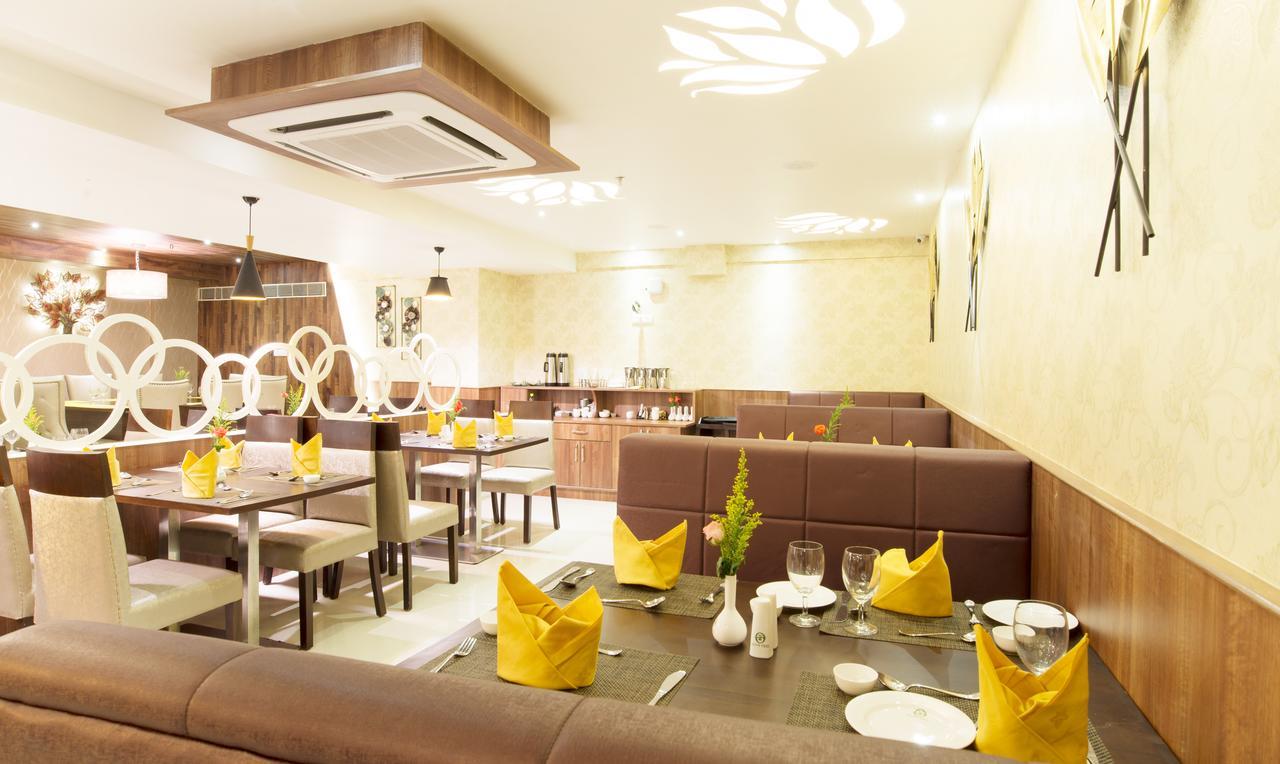 Olive Tree Hotel Виджаявада Экстерьер фото
